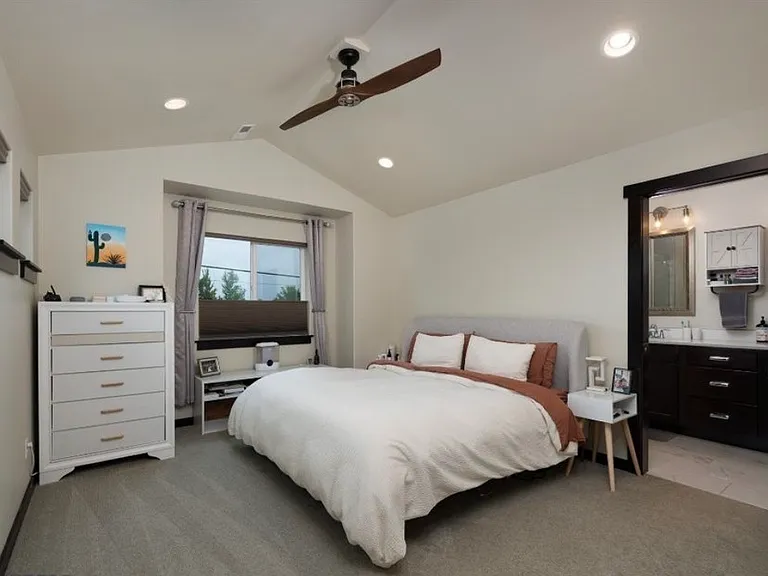 5425 Vermeer Ln — Photo 9