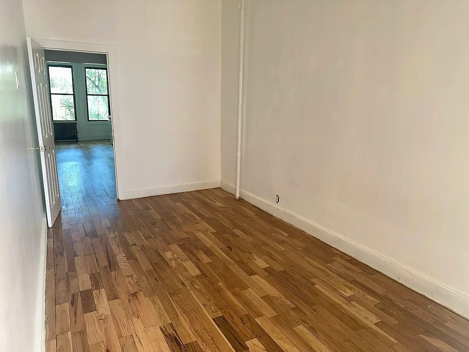 231 Irving Avenue — Photo 4