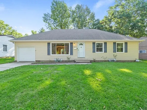 4913 NE Chouteau Dr, Kansas City, MO 64119