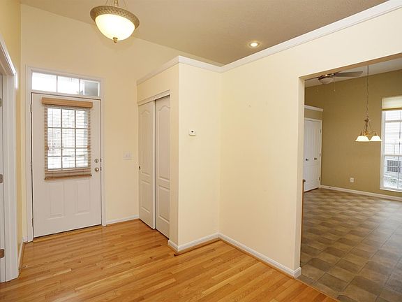3rd image of 5801 Clearwater Dr