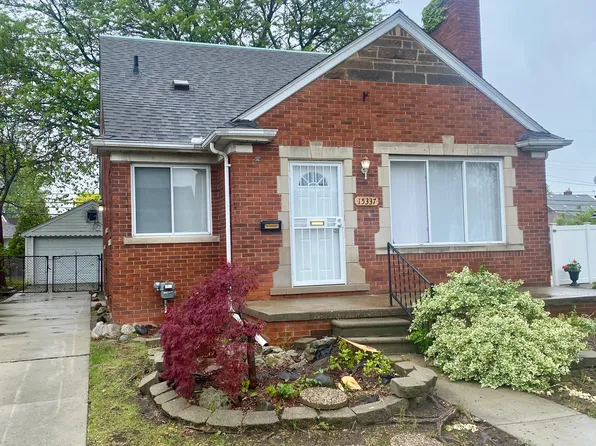 15337 Collinson Ave, Eastpointe, MI 48021