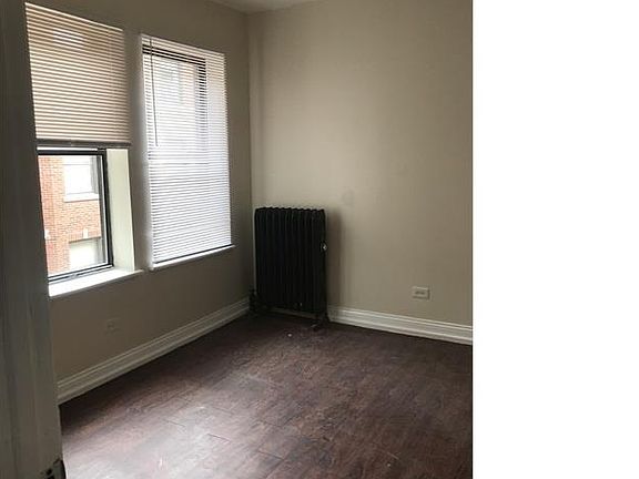 3rd image of 7608 S Essex Ave #202