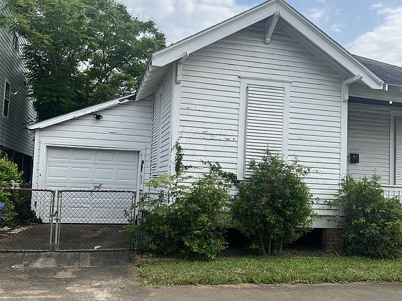 3rd image of 3927 Avenue M