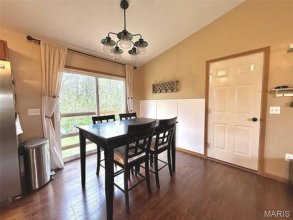 4th image of 304 Parkway Dr