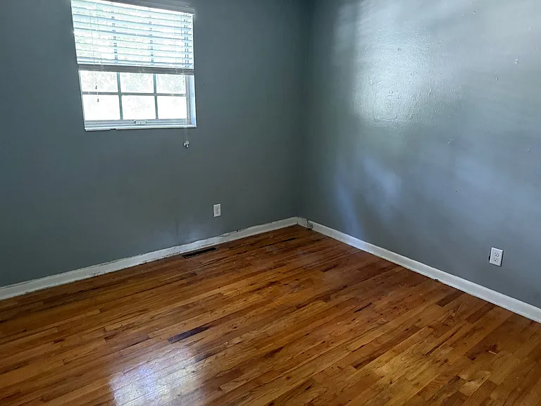 1100 Carissa Dr — Photo 10