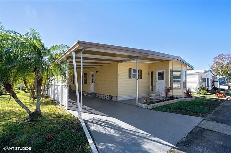 1st image of 158 Dolphin Dr N