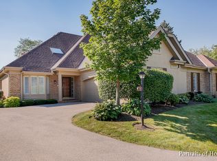 55 Pine Tree Ln, Burr Ridge, IL 60527