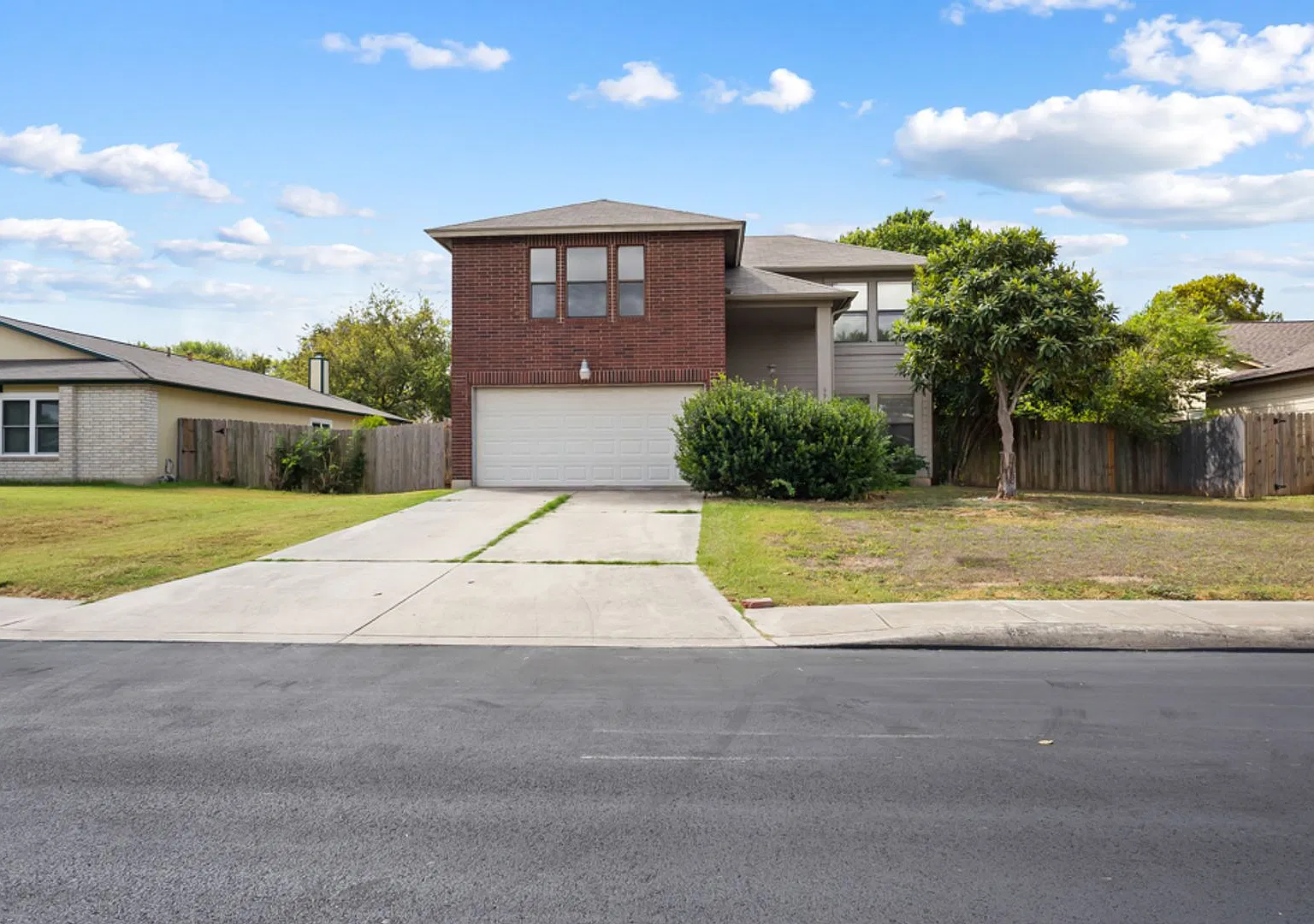 3-bedroom, 2.5 bathroom located in Northwest Crossing Subdivision — Photo 1