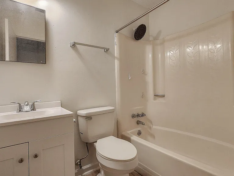 214 Miami St #A — Photo 7