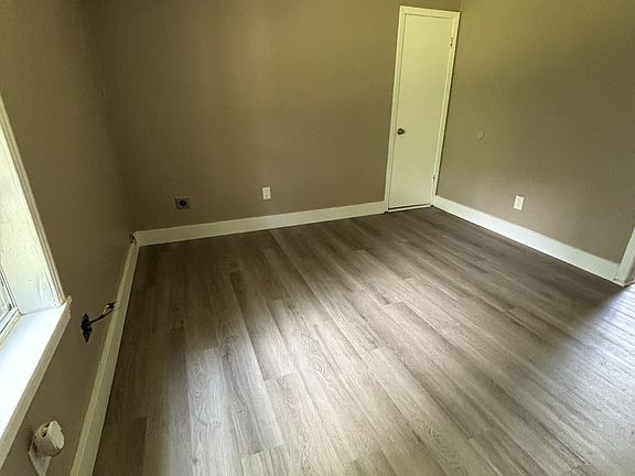 3rd image of 914 Monroe St #1