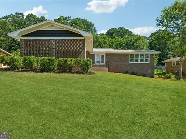 1724 Argonne Dr, Morrow, GA 30260