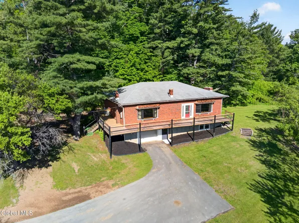 306 Spicer Road, Hoosick Falls, NY 12090