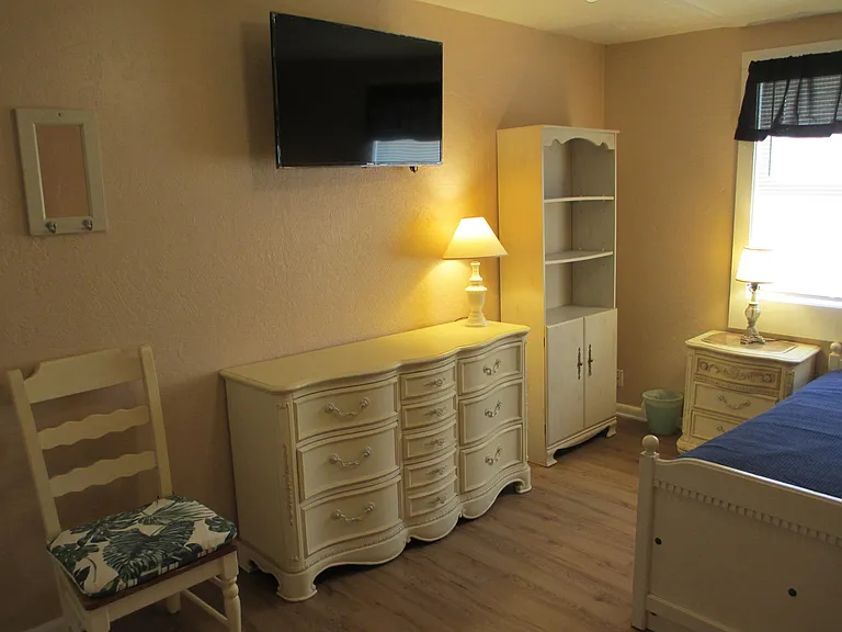 702 Hughlett Ave #2 — Photo 6