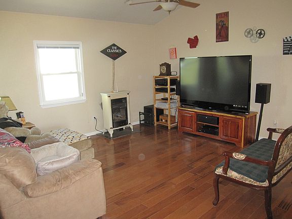 3rd image of 3880 County Road 302