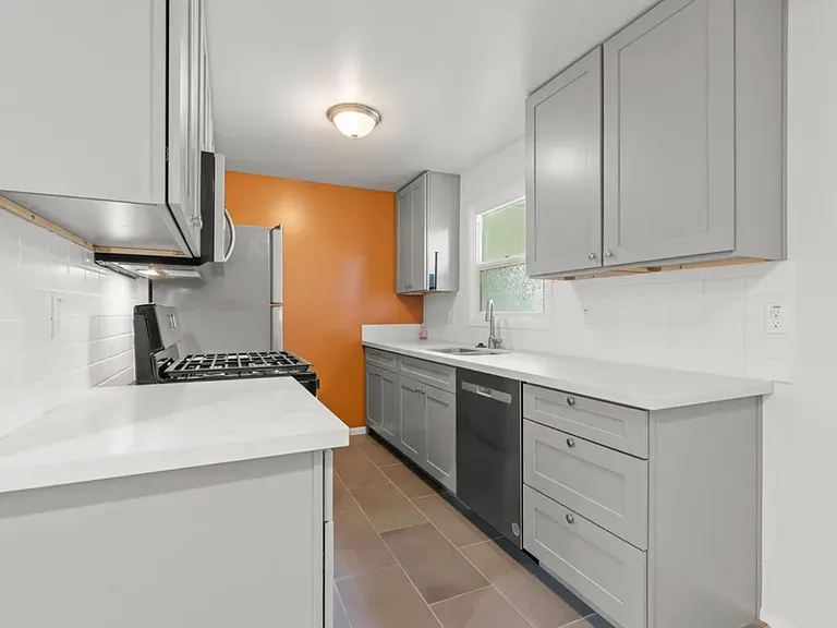 Charming 1 & 2 Bedrooms on the Chandler Bike Path — Photo 45