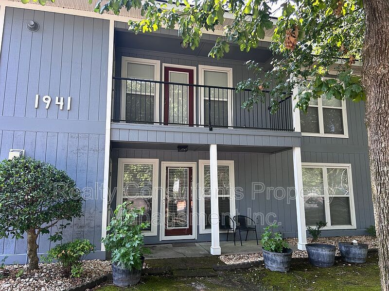1st image of 1941 Sardonyx Rd Unit 3