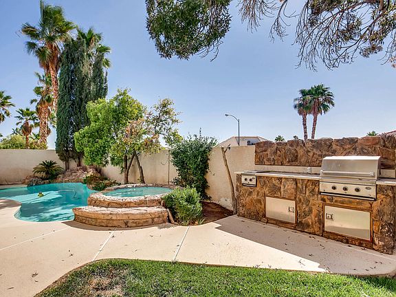 Backyard and BBQ