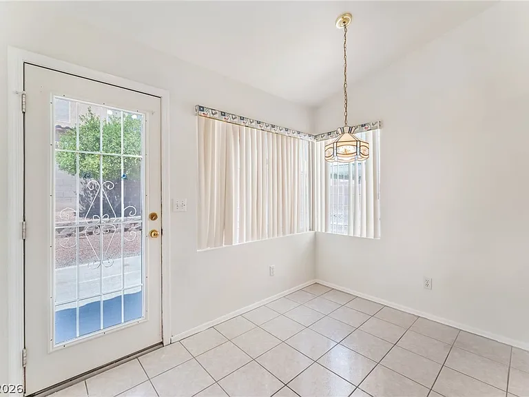 3523 Autumn Rain Ct — Photo 15