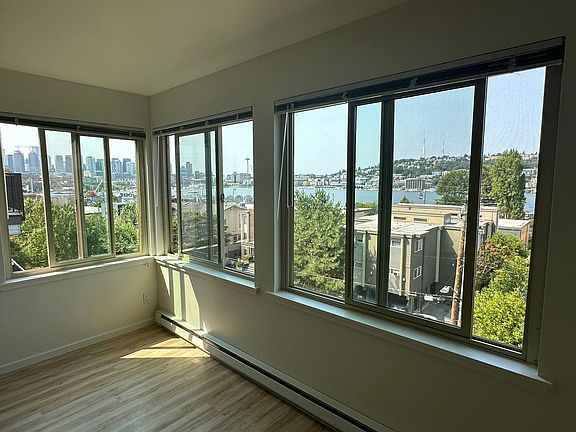 4th image of 2026 Yale Ave E APT 401