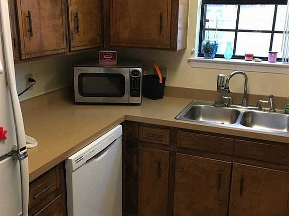 5th image of 2382 Shoal Creek Dr