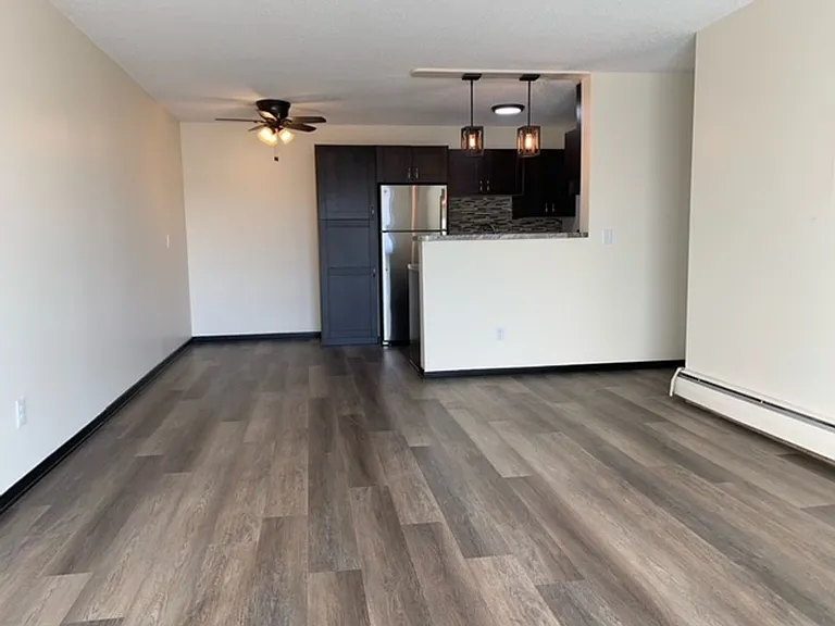 Winnetka Village Apts — Photo 21