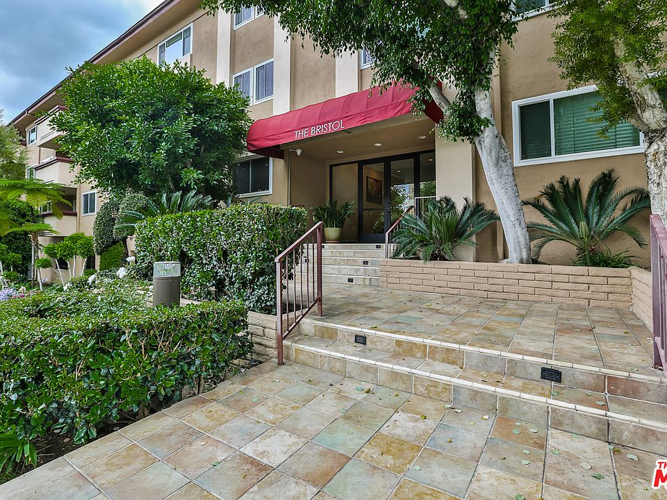 1st image of 1121 N Olive Dr APT 305