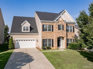 3219 Shadowy Retreat Dr, Matthews, NC 28104