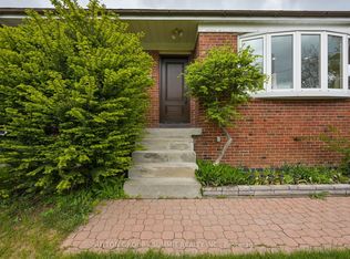 1503 Blanefield Rd, Mississauga, ON L5G 4H3