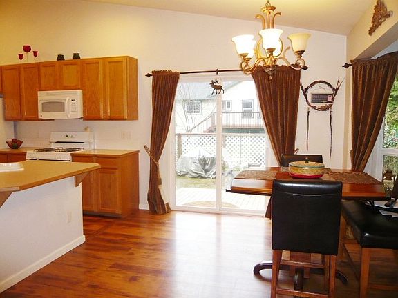 Kitchen - Dining Area