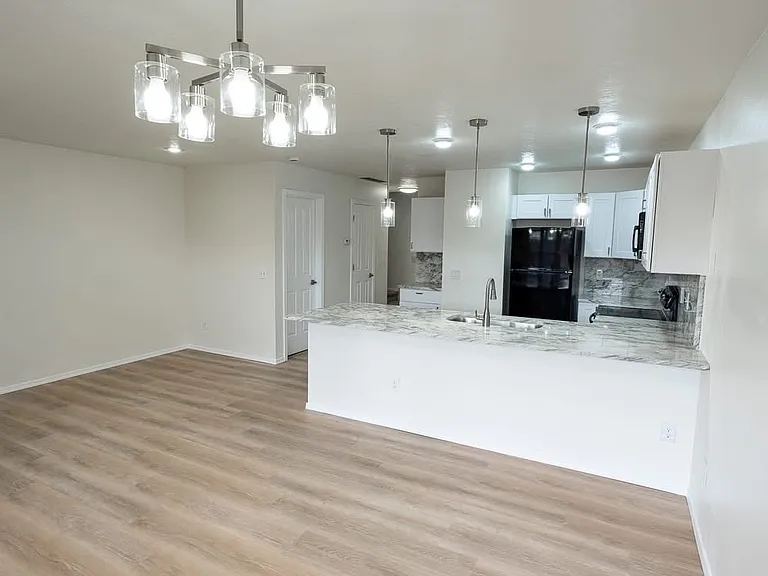 5841 N Cobbler Ln — Photo 6