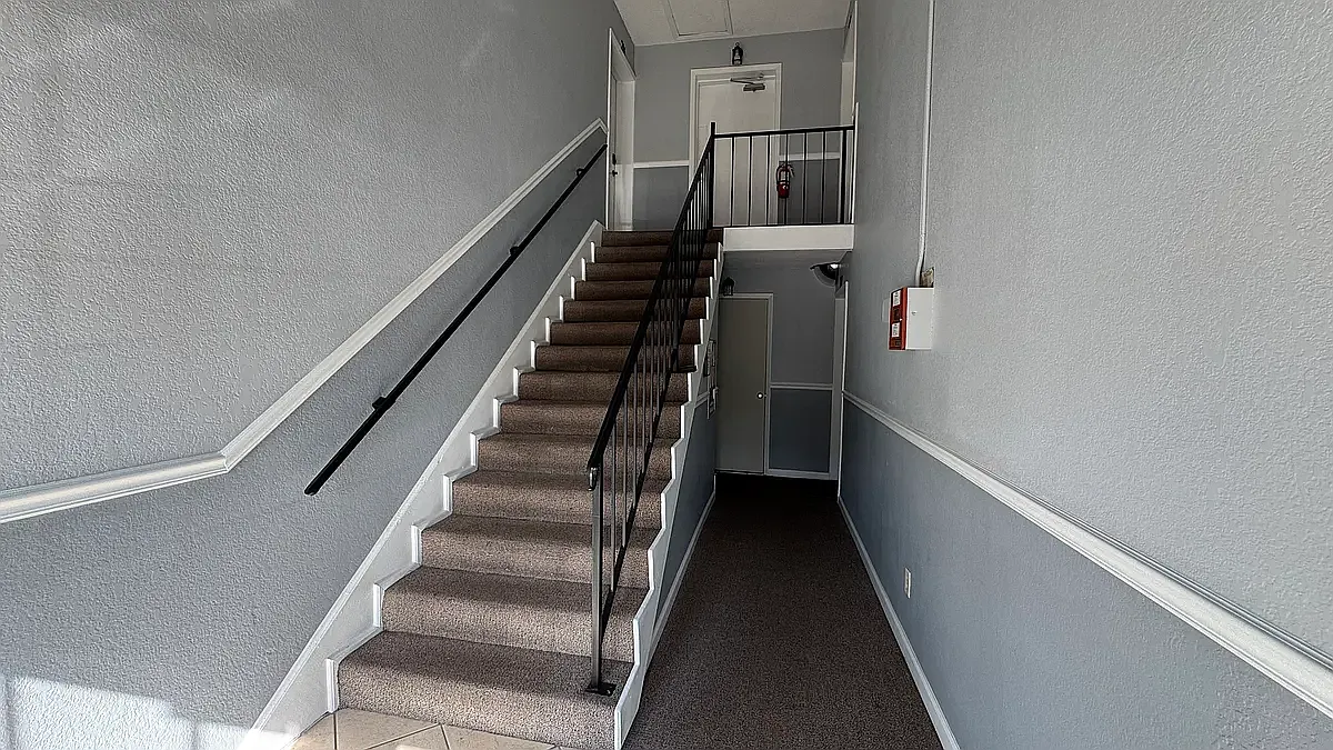 2 bed, 927 sqft, $1,700 — Photo 3