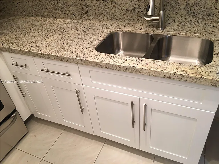 1440 Sheridan St #5F — Photo 9