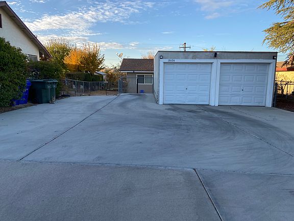 4th image of 15574 10th St #A