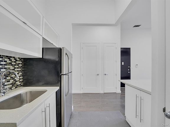 3rd image of 1106 Halsey Street