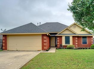 426 Madison Pl, Ponder, TX 76259
