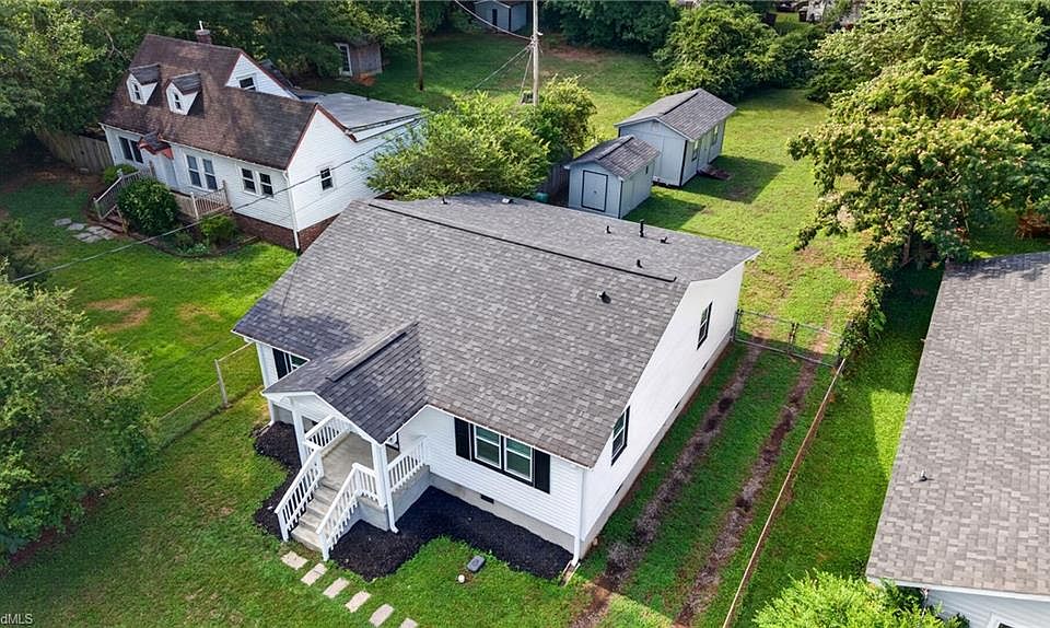1st image of 918 Beaumont Ave
