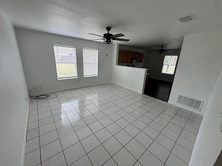 12924 Kingsgate Dr — Photo 5