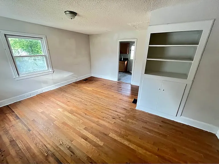 120 Brookland Cir — Photo 6