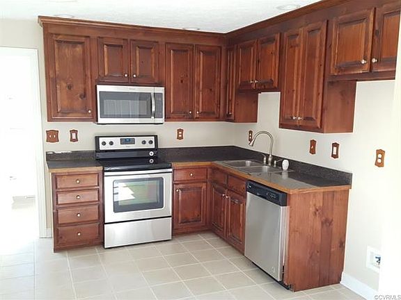 5th image of 394 Pine Knoll Trl