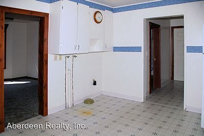 5th image of 2711 Cherry St
