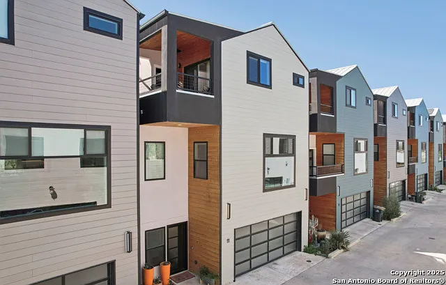 310 Clay St #11 — Photo 37
