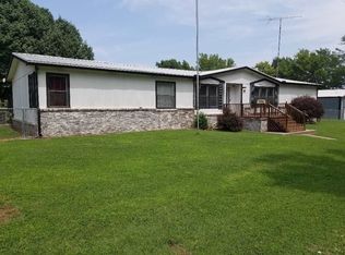 12354 Cedar St, Winfield, KS 67156