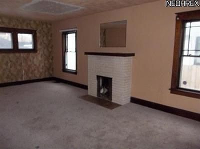 4th image of 352 Potomac Ave
