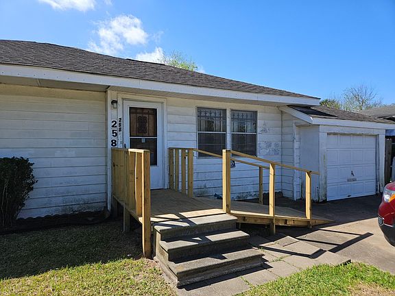 2nd image of 258 Owens St