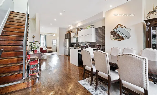 Rented by Engel & Völkers New York City | media 23