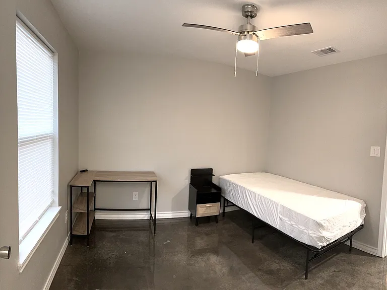 1316 Powers St #102 — Photo 12