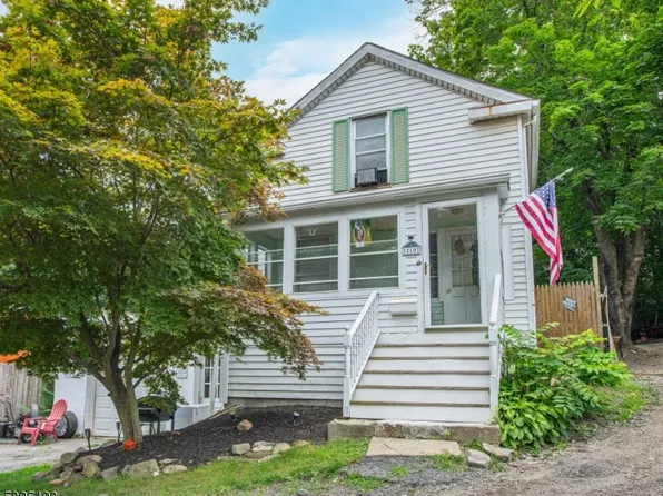 210 Main St, Newton Town, NJ 07860