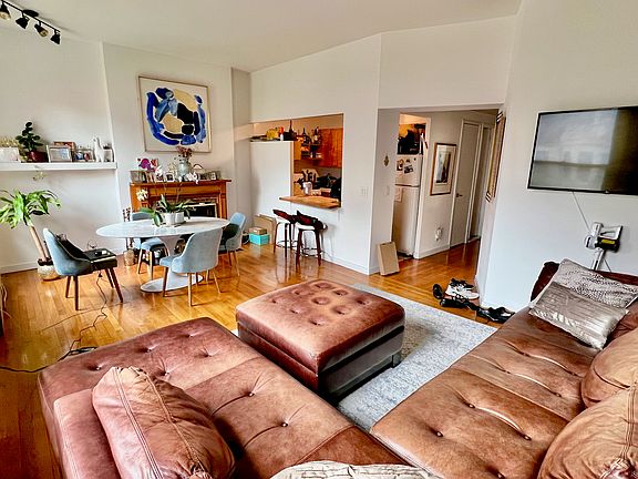 3rd image of 355 W End Ave APT 4