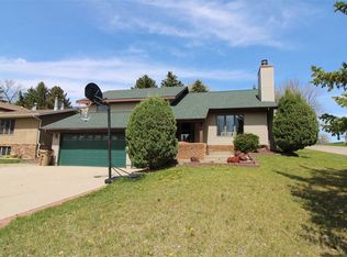 2500 Bel Air Pl, Minot, ND 58703