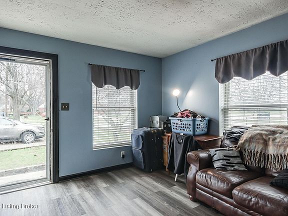 4th image of 6620 Ashby Ln